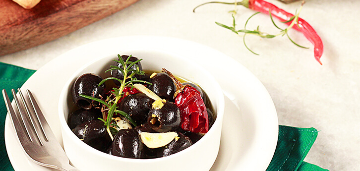 Del Monte Chilli Garlic Olives  Recipe